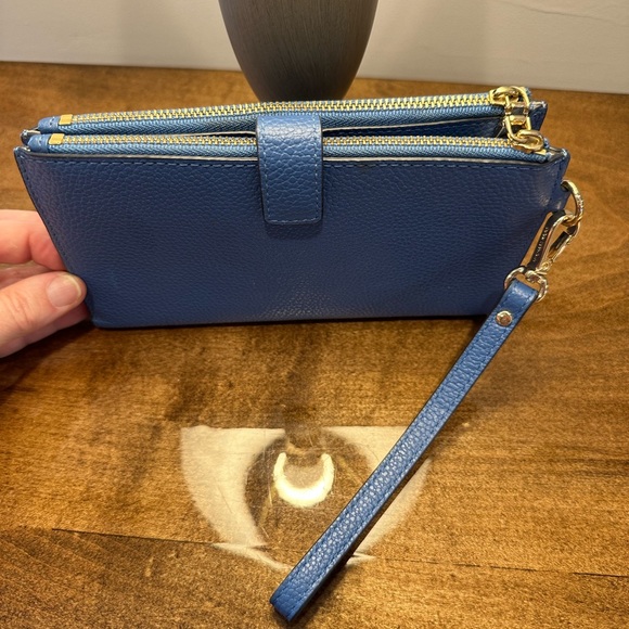 Michael Kors Jet Set Double Zip Wristlet - Picture 3 of 9